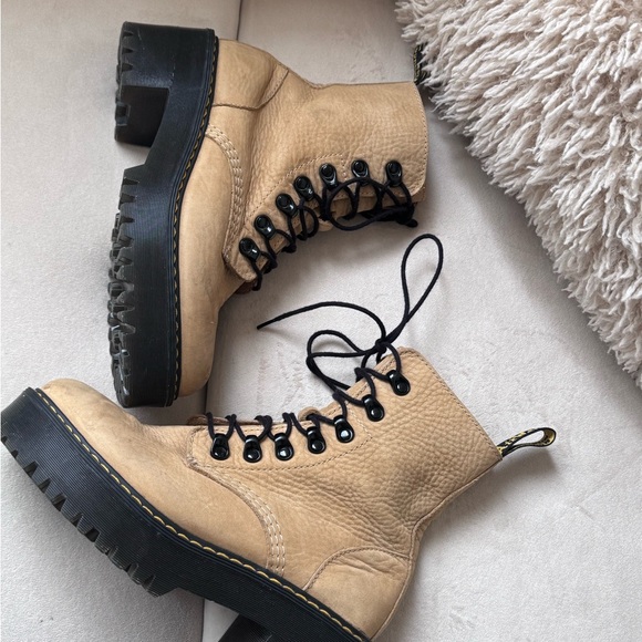 Dr. Martens | Tan Leather Platform Combat Boots Rare Color | Chunky Sole - Picture 2 of 8